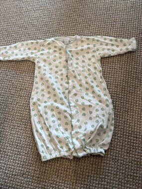 Kissy Kissy Convertible Gown in Frog Pattern, GUC, Size NB